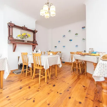 Marina Oda ve Kahvaltı