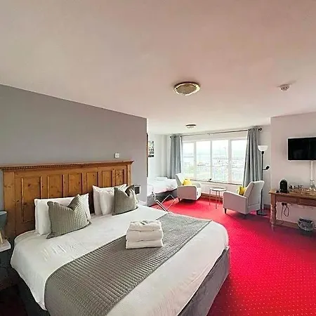 Marina Bed & Breakfast 4*