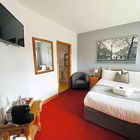 Marina Bed & Breakfast 4*