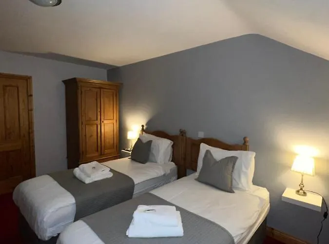 Marina Bed & Breakfast 4*